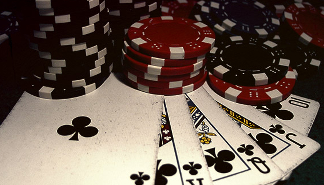 Gunakan Tiga Kartu Poker untuk Berbagai Permainan